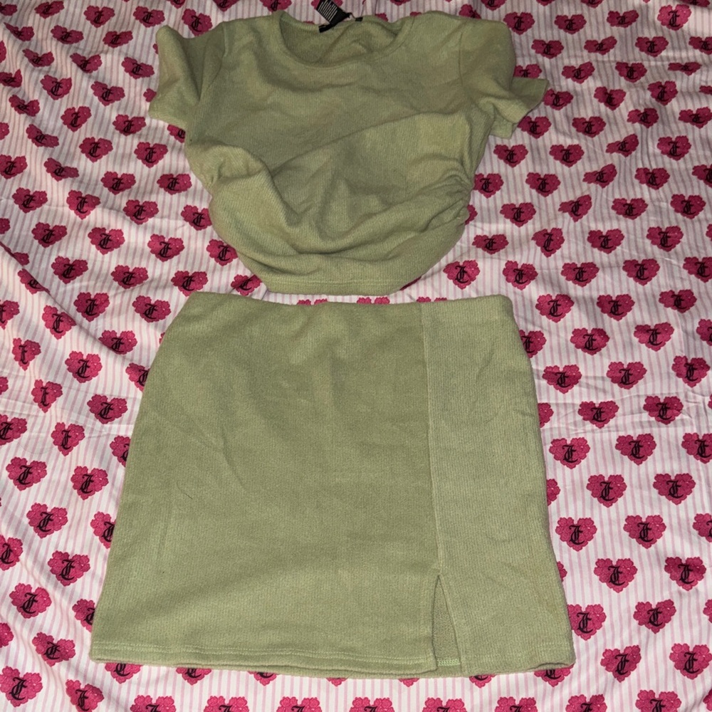 Forever21 Women's Mini Skirt and top set pistachio color